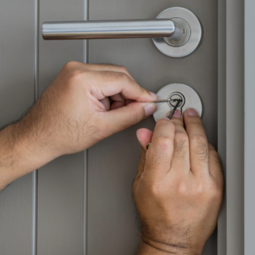 Porte claquée à Lille : que faire en urgence ?